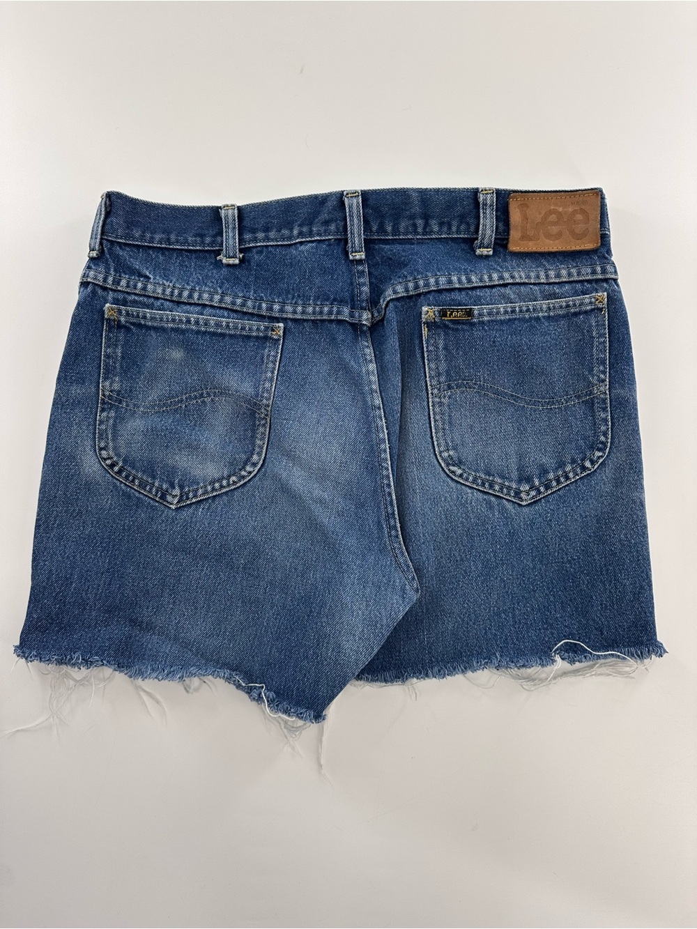 Vintage Lee Blue Denim Cutoff Shorts Size L - Picture 5 of 12